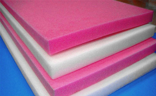 冷链物流中的缓冲保护材料:冷冻环境下循化珍珠棉的应用解析 冷链物流中的缓冲保护材料:冷冻环境下循化珍珠棉的应用解析